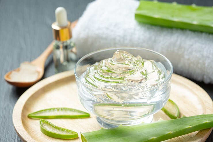 Aloe Vera Gel with Pure Aloe Vera & Vitamin E for Skin and Hair